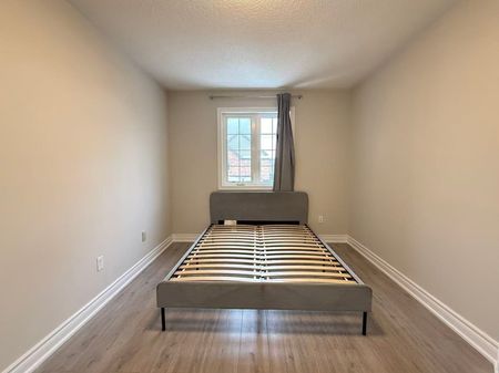 For Lease - 180 Forum Drive Unit# 25, Mississauga, Ontario - Photo 2