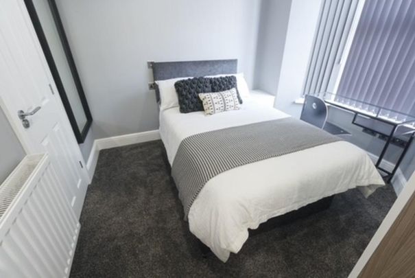 5 bedroom terraced house to rent - Photo 1