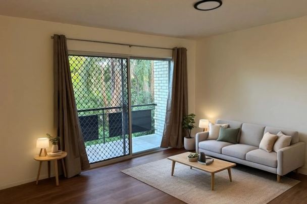 Bright & Modern Apartment in Prime Inner-City Location - Photo 1