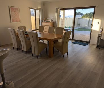 Maddington - Photo 3