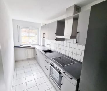 Moderne 3-ZKB-Wohnung mit großem Balkon und Stellplatz in ruhiger, ... - Photo 1