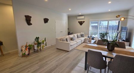 3-Bed, 2-Bath with Private Outdoor Area - $750pw - Photo 4
