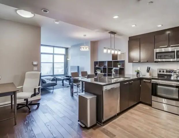 Beautiful High Rise Condo In The Heart of Beltline for rent starting Nov. 1st | 2202 - 225 11th Ave SE, Calgary - Photo 1