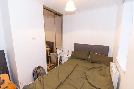 Studio to rent - Photo 2