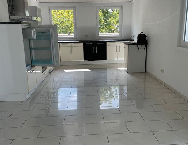 *Penthouse Wohnung* über den Dächern von Duisburg - Photo 1