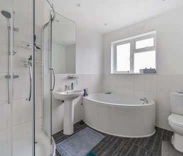 Kenilworth Road, Stoneleigh, KT17 - Photo 3