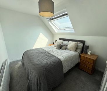 40 Balmoral Court, Belfast, BT9 7GR - Photo 1