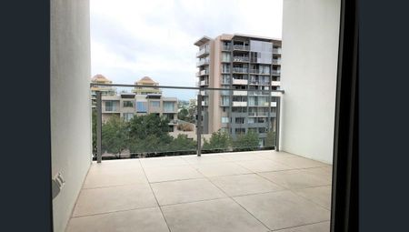 503/37 Connor Street, Kangaroo Point - Photo 4