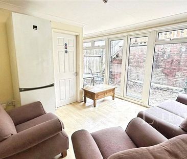 5 bedroom house share to rent - Photo 1