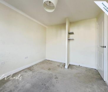 4 bedroom semi-detached house to rent - Photo 5