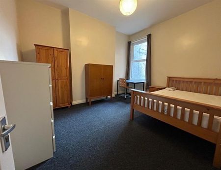 9 Bedroom Semi Detached To Let - Photo 5