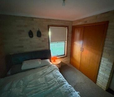 Broadbeach Waters - Photo 2