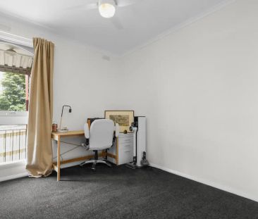 “Spacious Two Bedroom Unit in the Heart of Frankston” - Photo 4