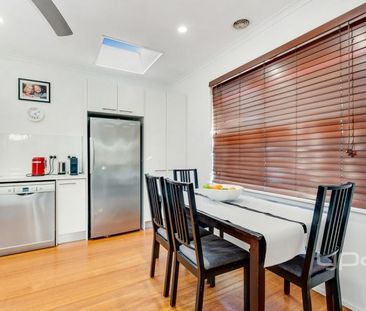 FAMILY HOME - Photo 5