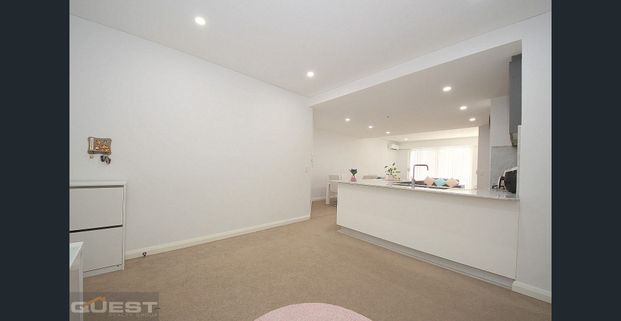 Ideal Location, Close to everything - Photo 1