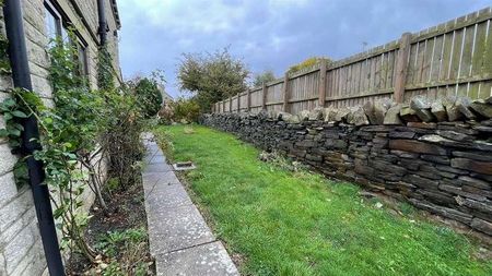 Heathmoor Close, Idle, Bradford, BD10 - Photo 3