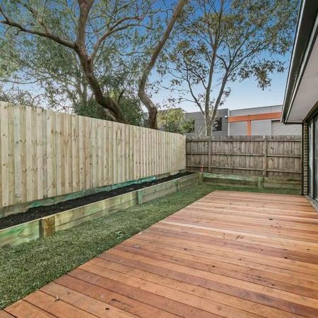 Peaceful Rear of the Block Townhouse - Photo 4