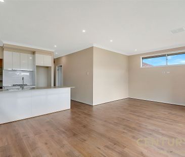 Modern Family Living in a Convenient Location - Photo 5
