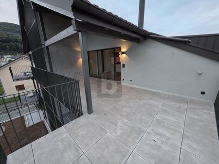 FIRST-TIME OWNERSHIP: MODERN WITH A WIDE VIEW - Photo 4