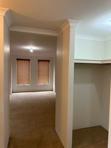 FABULOUS FAMILY HOME - Photo 3