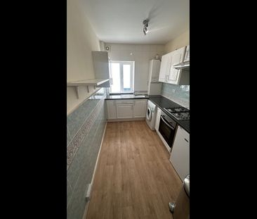 2 Bed Flat, Friern Park, N12 - Photo 3