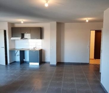 T3 AVEC BALCON ET PARKING EXTERIEUR - Photo 1