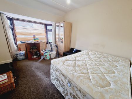 4 Bed Student Accommodation - Photo 5