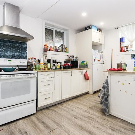 Logement 4 1/2 spacieux et rénové à Vaudreuil-Dorion avec stationnement - Photo 3