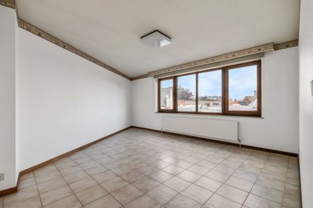 Lichtrijk appartement met 2 slaapkamers, terras en garagebox - Foto 2