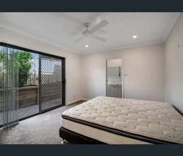 Stylish and Modern Villa - Photo 3