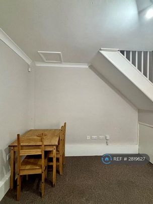 2 bedroom semi-detached house to rent - Photo 1