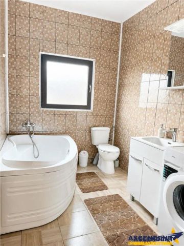 Casa singura in curte, Zizin, Tarlungeni, Brasov - Photo 5
