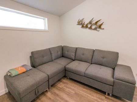 For Lease - 127 Glenlake Boulevard, Collingwood, Ontario - Photo 5