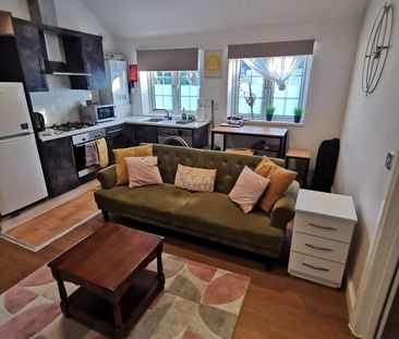 1 Bed Flat, Ashton Road, LU1 - Photo 2