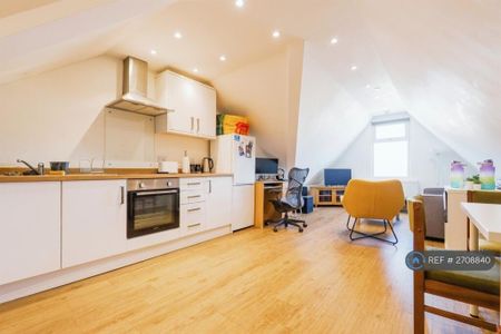 1 bedroom flat to rent - Photo 5