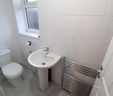 3 bedroom terraced house to rent - Photo 6