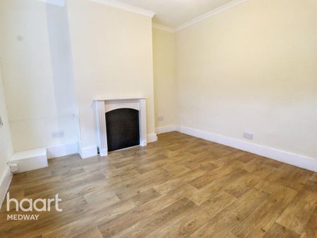 3 bedroom terraced house to rent - Photo 2