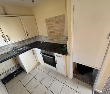 Bronwydd, Birchgrove, SWANSEA - Photo 2