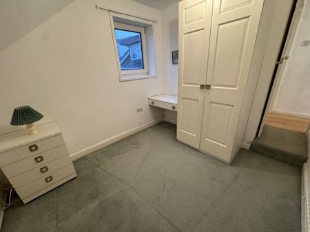 5 bedroom detached house to rent - Photo 4