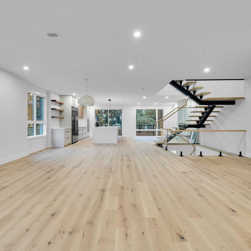 For Lease - 481 Wentworth Avenue, Woodroffe, Ontario - Photo 1