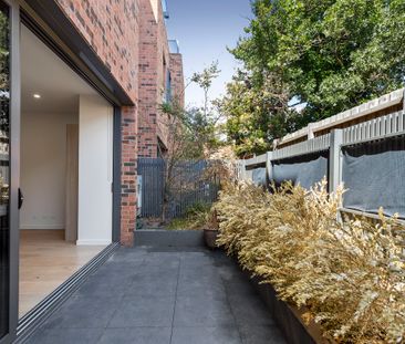 8/10 Princes Street, Caulfield North VIC 3161 - Townhouse For Rent ... - Photo 4