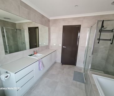 Mount Waverley - Photo 1