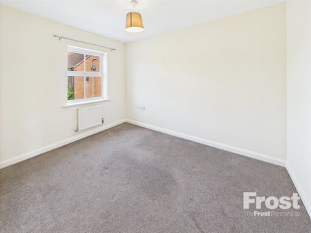 Tracy Avenue, Slough, Berkshire,SL3 - Photo 3