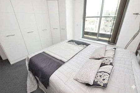 Lexicon Apartments, Mercury Gardens, Romford, RM1 - Photo 3