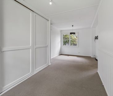 Spacious Family Home in Prime Katoomba Location - Photo 5
