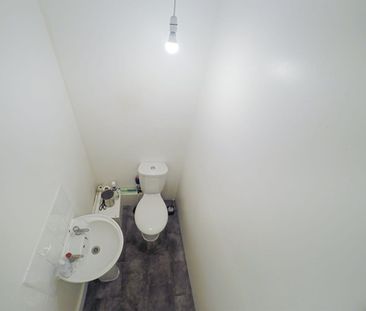 Room in a Shared House, High Road Leytonstone, E11 - Photo 5