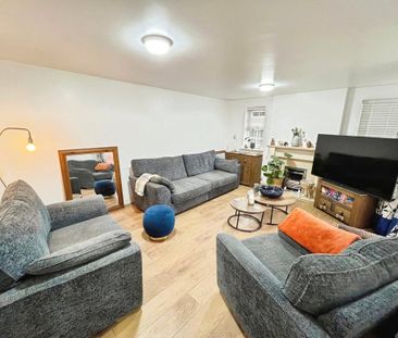 4 bedroom detached house to rent - Photo 1