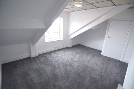 To Let 1 Bed Flat - Photo 5