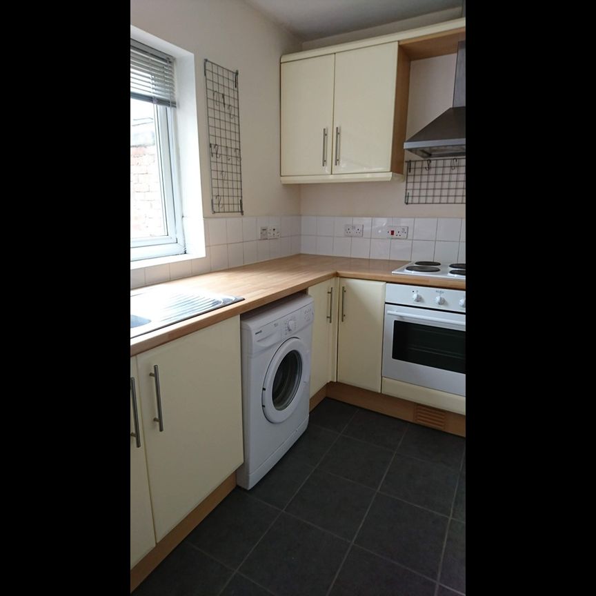 2 Bed Flat, Waldeck Road, NG5 - Photo 1