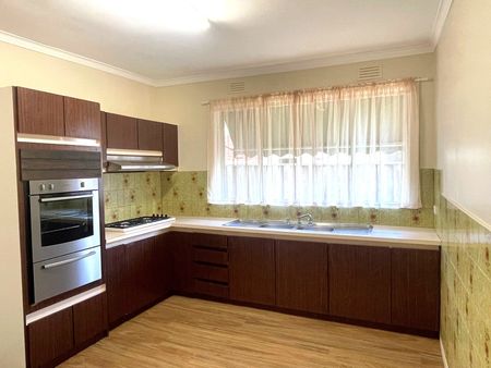 34 Main Street, Thomastown - Photo 2